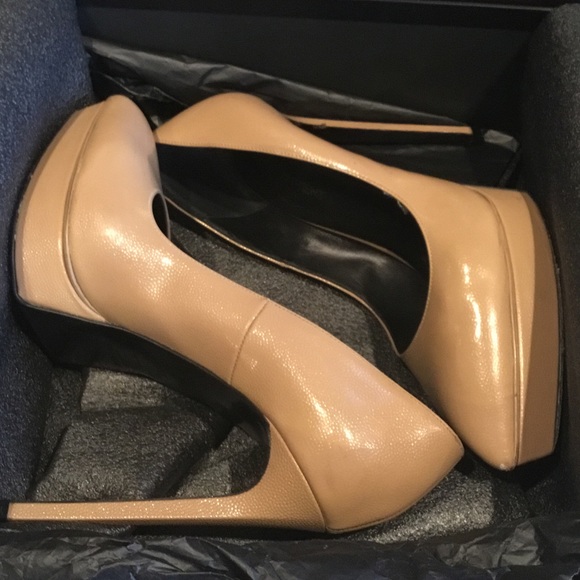 AUTHENTIC SAINT LAURENT Pumps EXCELLENT CONDITION - Picture 4 of 5
